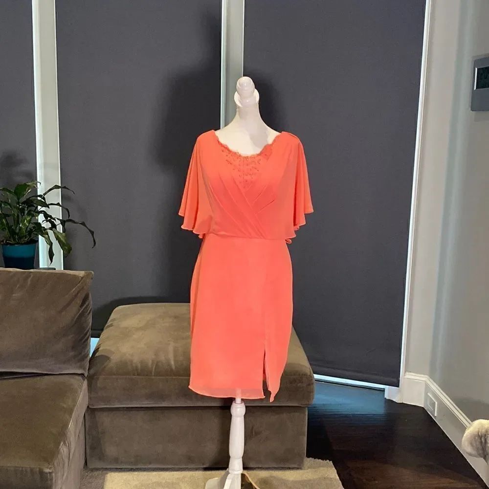 Women’s Chiffon Knee Length Dress with Draping Sleeves & Zip Up Back Size 12